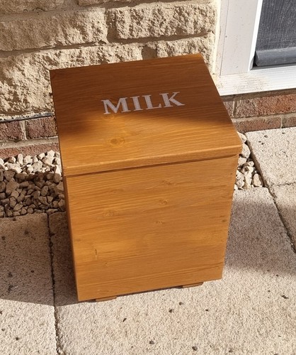Doorstep milk bottle - , box